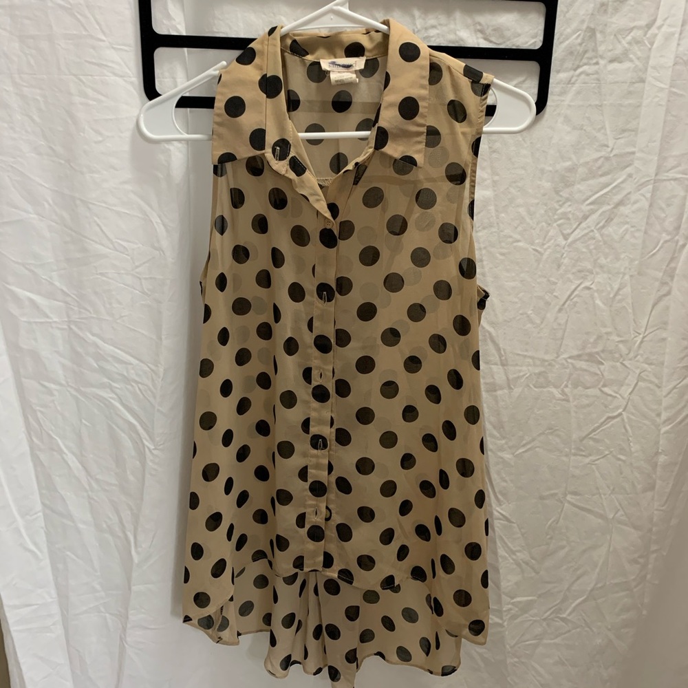 EUC flowy hi/low top with back button details